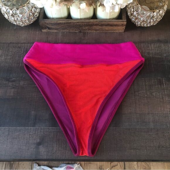 Beach Riot Bikini Bottoms - Picture 1 of 5